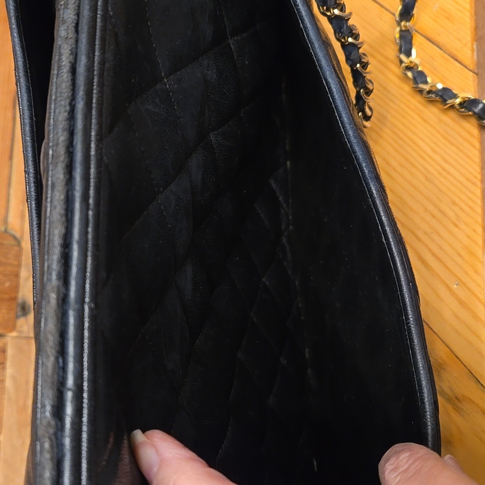 CHANEL Vintage Black Leather Quilted Shoulder Bag With Wallet - Picture 10 of 17